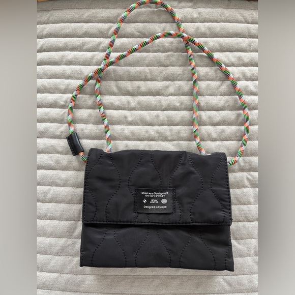 Pull & Bear Bag - Picture 5 of 8